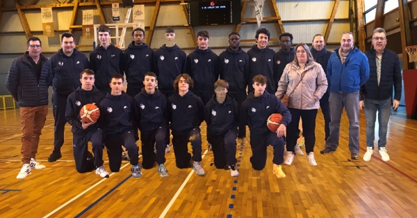 Une nouvelle dotation sportive pour les U17 garçons du Chalon Basket Club 