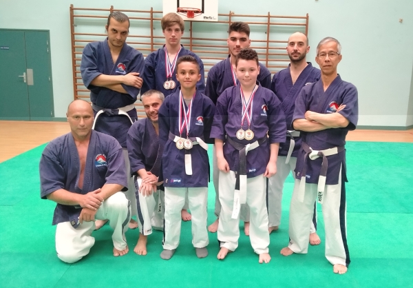 Bonne reprise des compétiteurs au niveau  national,  du club Yoseikan Budo Chalonnais au Championnat de France 2022 de Yoseikan Budo, après 2 ans de pandémie.