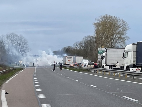 Les forces de l’ordre ont débloqué la RCEA occupée 