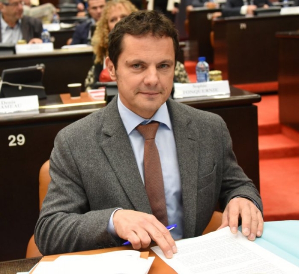 BEAUVEAU DE LA SECURITE - Jérôme Durain parmi les deux représentants du Sénat