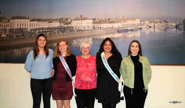 Saint-Jean-des-Vignes : Remise de l'écharpe de Reine 2020 du quartier à Line Lemes