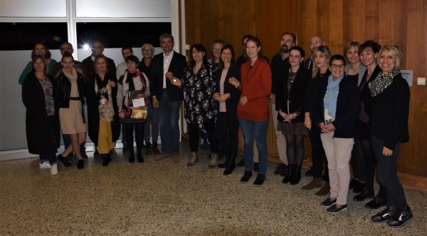 Cérémonie de remise de chèque réussie par les Associations ‘Cœur de Ville’ et ‘Chalon 3C' à l’occasion de l'opération "Septembre était en Or"