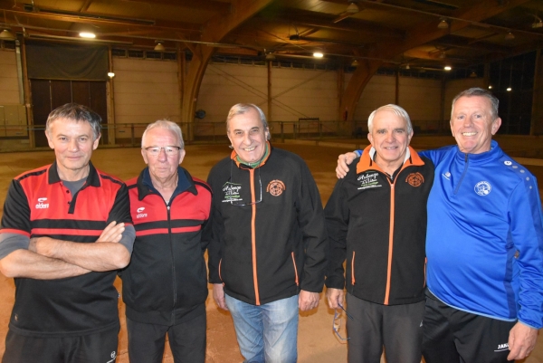 Boulodrome de Chalon-sur-Saône : La quadrette Chambard (Conliège 39)  remporte le concours de la Boule d’Or