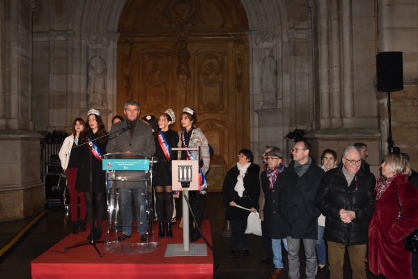 Lancement des Illuminations place Saint Vincent à Chalon-sur-Saône 