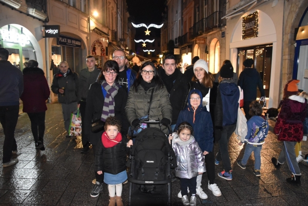 Ils ont fait les illuminations dans les rues piétonnes de Chalon-sur-Saône