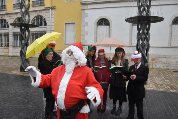 Rubrique de Noël (4): Représentation à Capella, Place de l’Hôtel de Ville pour l’Eglise de Jésus Christ des Saints des derniers jours