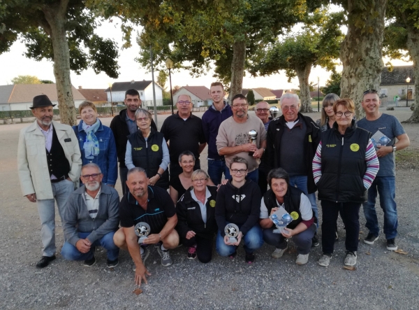 Info-Chalon donne la parole aux Présidents des clubs sportifs du bassin chalonnais : aujourd’hui, Christophe Marichy Président du club de Pétanque d’Ouroux-sur-Saône