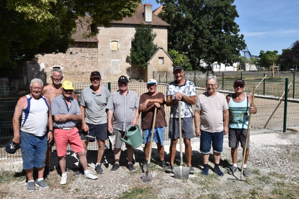 Le clos de la ‘Boule d’Or’ se pare d’une clôture