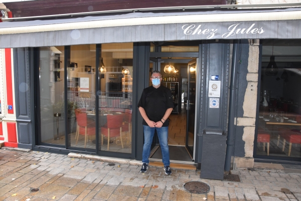Le restaurant « Chez Jules », l’établissement réputé à Chalon-sur-Saône, qui vous propose ses menus traiteurs livrés ou à emporter