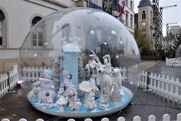 Des automates présents sur la place de la Mairie de Chalon-sur-Saône pour la plus grande joie des petits et grands