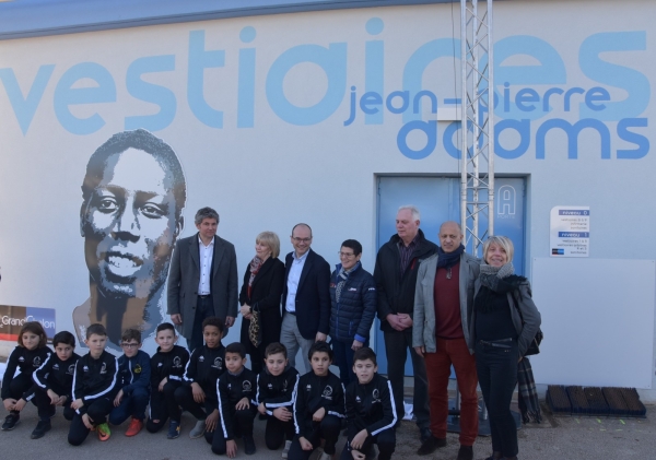 Inauguration de la façade extérieure des vestiaires Jean Pierre Adams du FC Chalon 