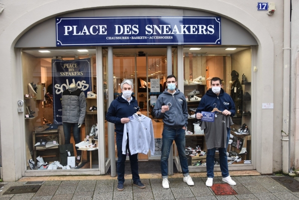 Grace à la boutique ‘Place des Sneakers’, l’Académie du Foot lance sa ligne de vêtements sportwear 