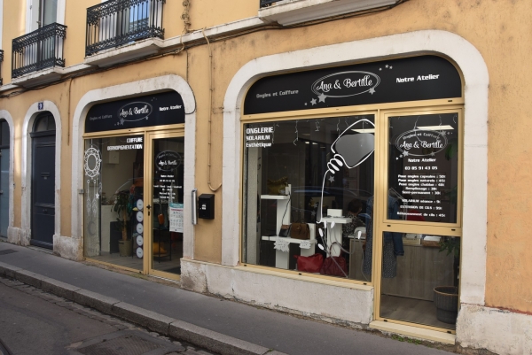 Nouveau commerce à Chalon-sur-Saône : Ana et Bertille vous proposent leur atelier Ongles et Coiffure