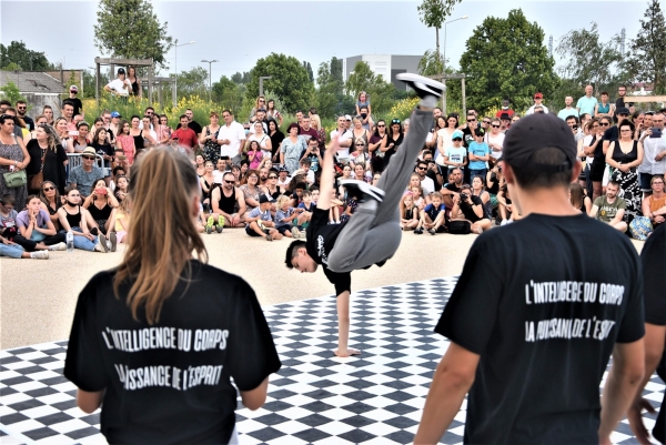 L’école  Impact School-Urban Dance offre une magistrale représentation lors de son spectacle de fin d’année  