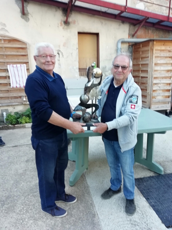 Bernard Boivin remporte le trophée 2021 du Maître joueur de la Boule d’Or Chalonnaise