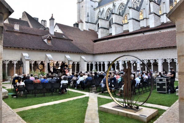 Saison du cloître : Les compositeurs de l’Est à l’honneur avec les solistes de l’Orchestre de Chambre de Lyon