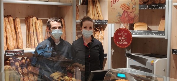 Changement de propriétaire à la boulangerie givrotine « Au croissant de lune »