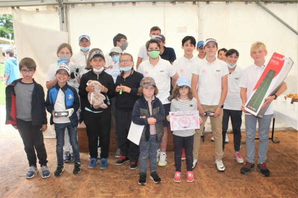 Trente-cinq jeunes ont disputé la Coupe de l’école de golf