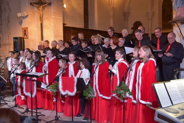 Samedi 15 décembre à Fontaines, à l’invitation du Rotary, Do Mi Sol chante pour Ecoute et Soutien