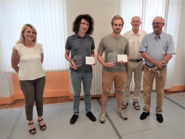 Le Rotary Chalon Bourgogne Niépce attribue le prix Dominique-Passerat à deux élèves du Conservatoire du Grand Chalon.