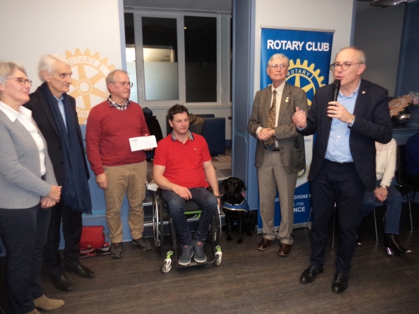 Le Rotary et Inner Wheel soutiennent l’association Handi’chiens