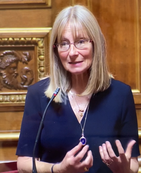 Marie Mercier interpelle le Gouvernement au sujet de la précarité des étudiants