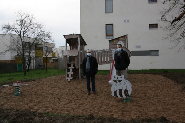 Une aire de jeux dans le quartier de la rue Vincenot.