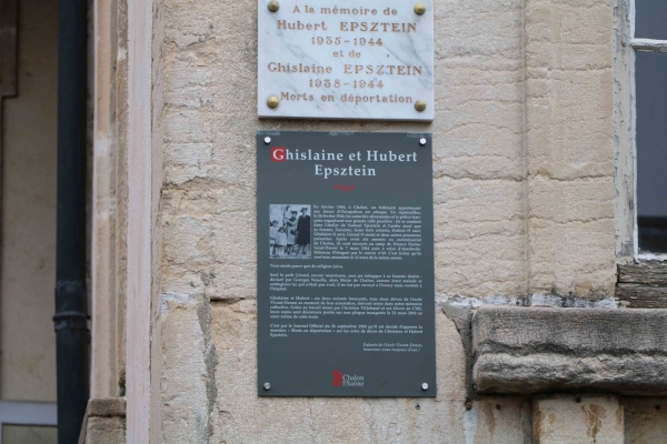 Cérémonie à l’école maternelle Vivant Denon en mémoire des enfants Hubert et Ghislaine Epsztein morts en déportation.