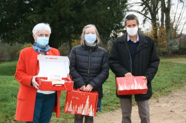 Champforgeuil. Les colis de Noël distribués par les élus