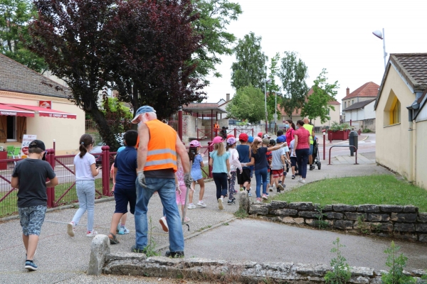 Le groupe des mains vertes à l'école de Crissey 