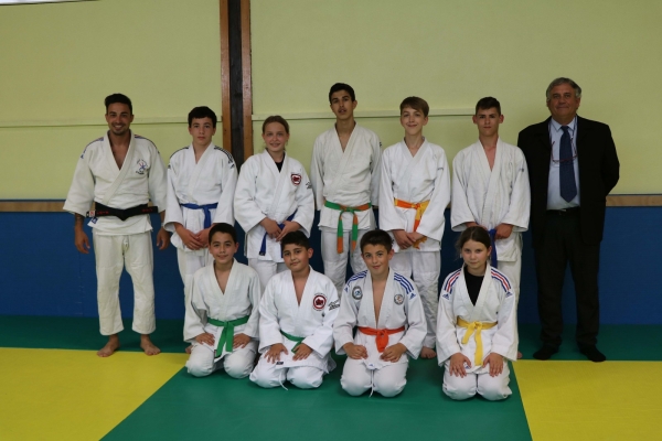 Le judo au collège c’est possible avec la section UNSS du collège Pasteur de Saint Rémy.