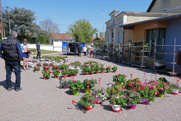 Marché aux fleurs et aux plants potagers du Foyer Saint Joseph