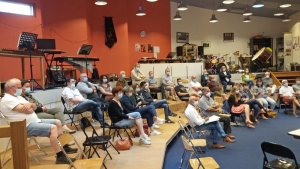 L’Harmonie de Saint Rémy/les Charreaux en assemblée générale.