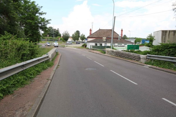 Le point noir du pont de la Thalie route de Buxy D977 à Saint Rémy