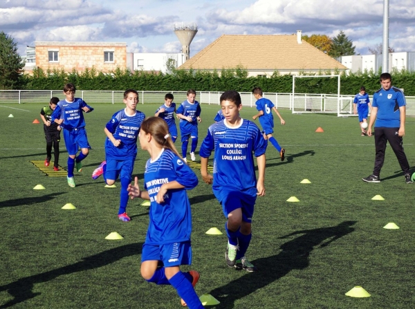 La section sportive foot de l’Union Nationale du Sport Scolaire (UNSS) du collège Louis Aragon a terminé la sélection pour la saison 2021/2022.