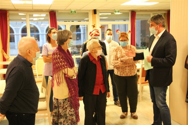 Le maire de Chalon-sur-Saône a rendu visite aux Séniors de la Résidence Robert Béduneau