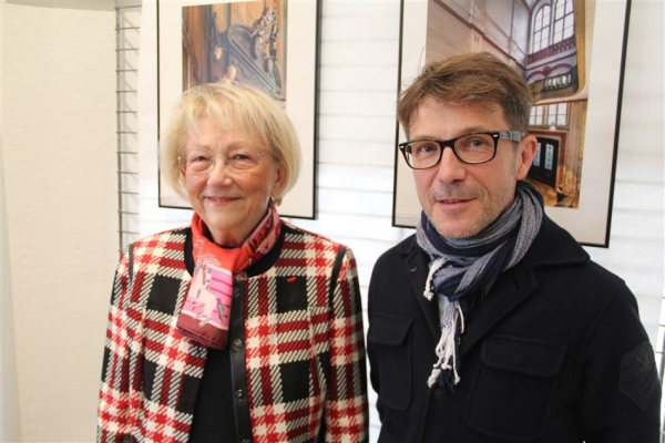 Une exposition au profit de la Salle des Étains de l'Ancien Hôpital à la Galerie du Châtelet 