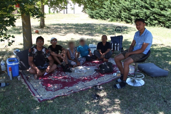 Expulsée du foyer Adoma, une famille macédonienne vit dans la rue à Chalon-sur-Saône