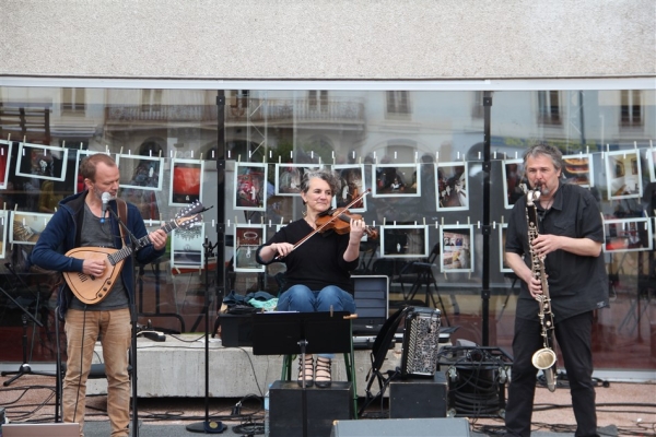 Retour en images sur le concert de Rosa Combo sur le parvis de l'Espace des Arts