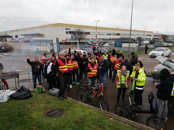 Retour sur la journée de mobilisation du mardi 17 décembre : Opération tractage et barbecue (1/3)