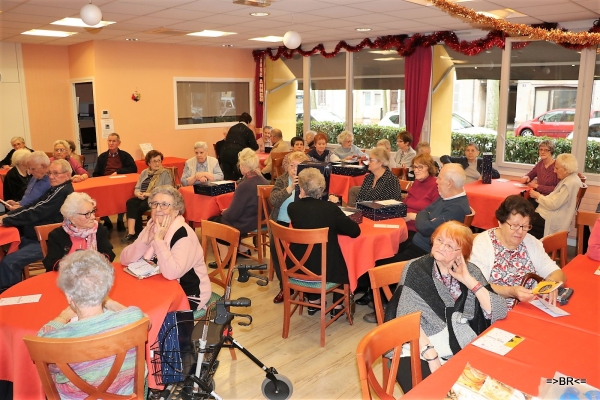 C'était distribution de colis de Noël à la Résidence Béduneau à Chalon