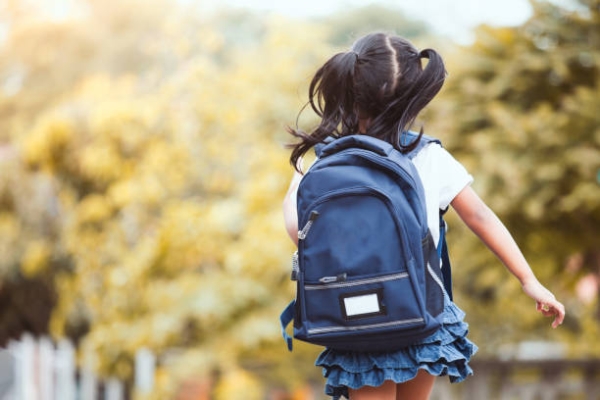 Nouveautés de la rentrée scolaire 2025 : éducation à la sexualité, tests de forme physique, mathématiques… Quels sont les changements au programme ?