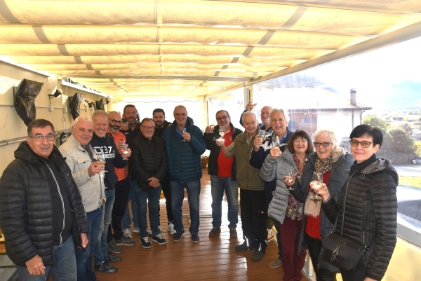Villeneuve (Suisse) : La famille Diserens (viticulteur champion du monde de Syrah en 2016 et de chasselas en 2021) accueille les champions de pétanque de la 32ème édition du Bouchon d’Or