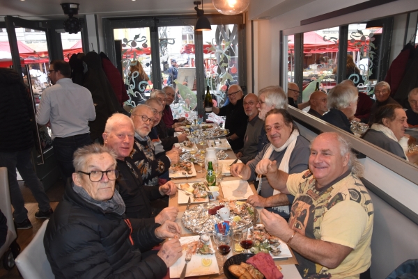 Chalon-sur-Saône : Repas de Noël pour ‘Les copains du mercredi’ 