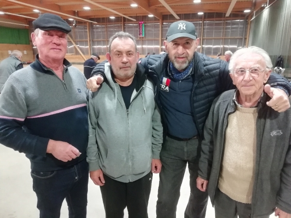 La quadrette de la Boule Saint Jean: Cadasse, le Mammouth, Kakhan et Jaquou remporte le concours en terre Montcellienne