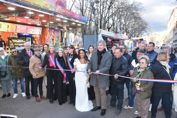 L’inauguration de la fête foraine du Carnaval de Chalon-sur-Saône a eu lieu ce vendredi ! 