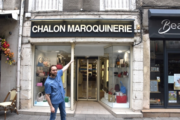 Loïc  David devient le nouveau propriétaire du magasin ‘Chalon Maroquinerie ’ 