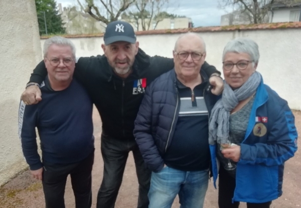 Boules Lyonnaises : en terminant invaincus, les ‘Barbarians Chalonnais’ terminent dans le top 2 du concours vétérans de Beaune. 