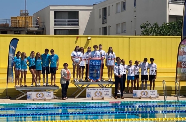 Les nageuses et nageurs du Cercle Nautique Chalonnais remportent le titre de champion de France UNSS