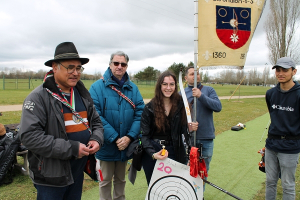 Axelle Fraisse devient  la  Reine des Compagnie des Francs Archers Chalonnais 